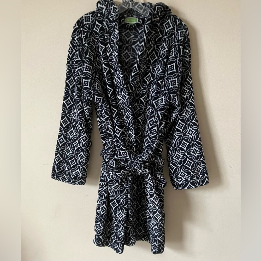 VERA BRADLEY Fleece Black and White Hooded Robe